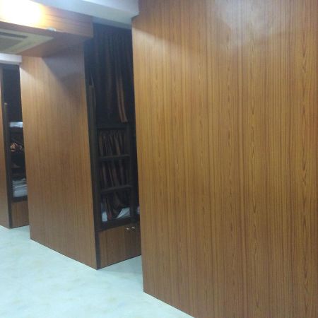 Zara Dormitory Bombay Esterno foto
